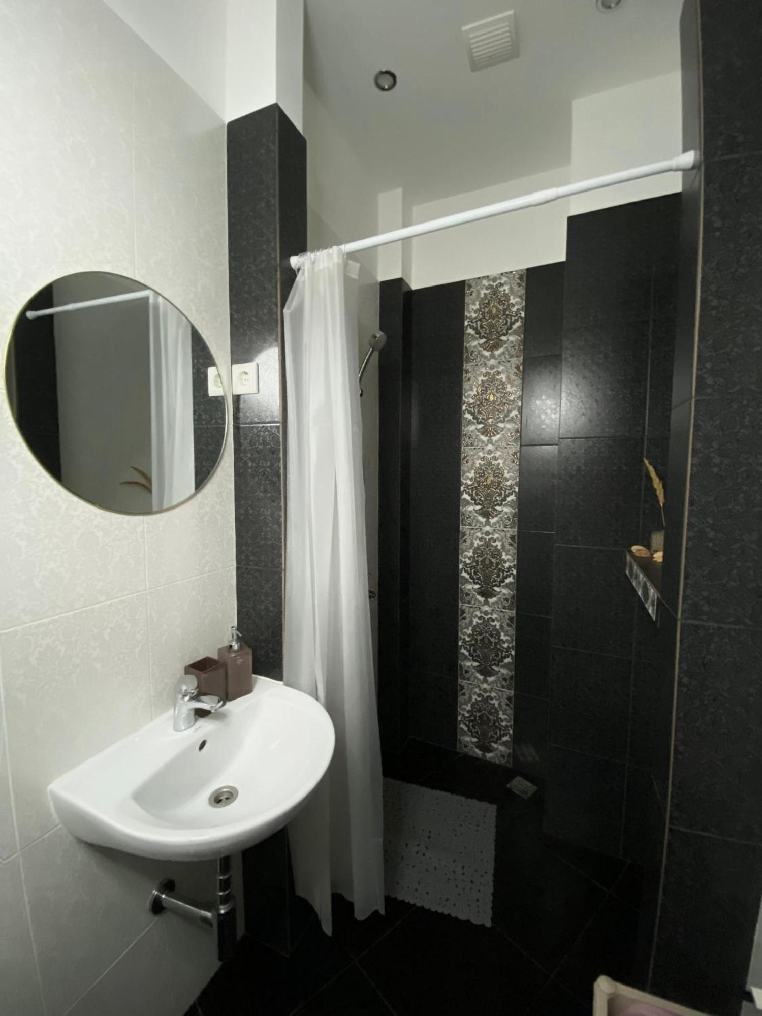 555 Метров До Моря Liepāja Exterior foto